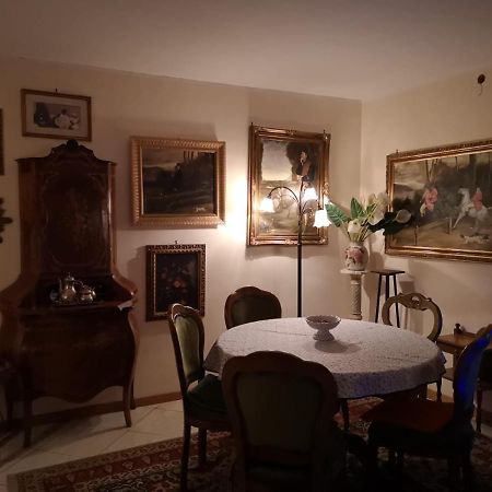 The Trip House - Between The Center And The Sea - Free Wifi And Jacuzzi Catania Bagian luar foto