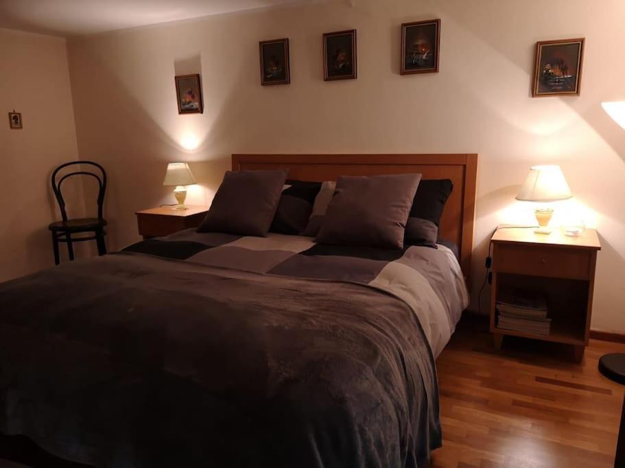 The Trip House - Between The Center And The Sea - Free Wifi And Jacuzzi Catania Bagian luar foto