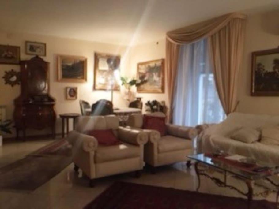 The Trip House - Between The Center And The Sea - Free Wifi And Jacuzzi Catania Bagian luar foto